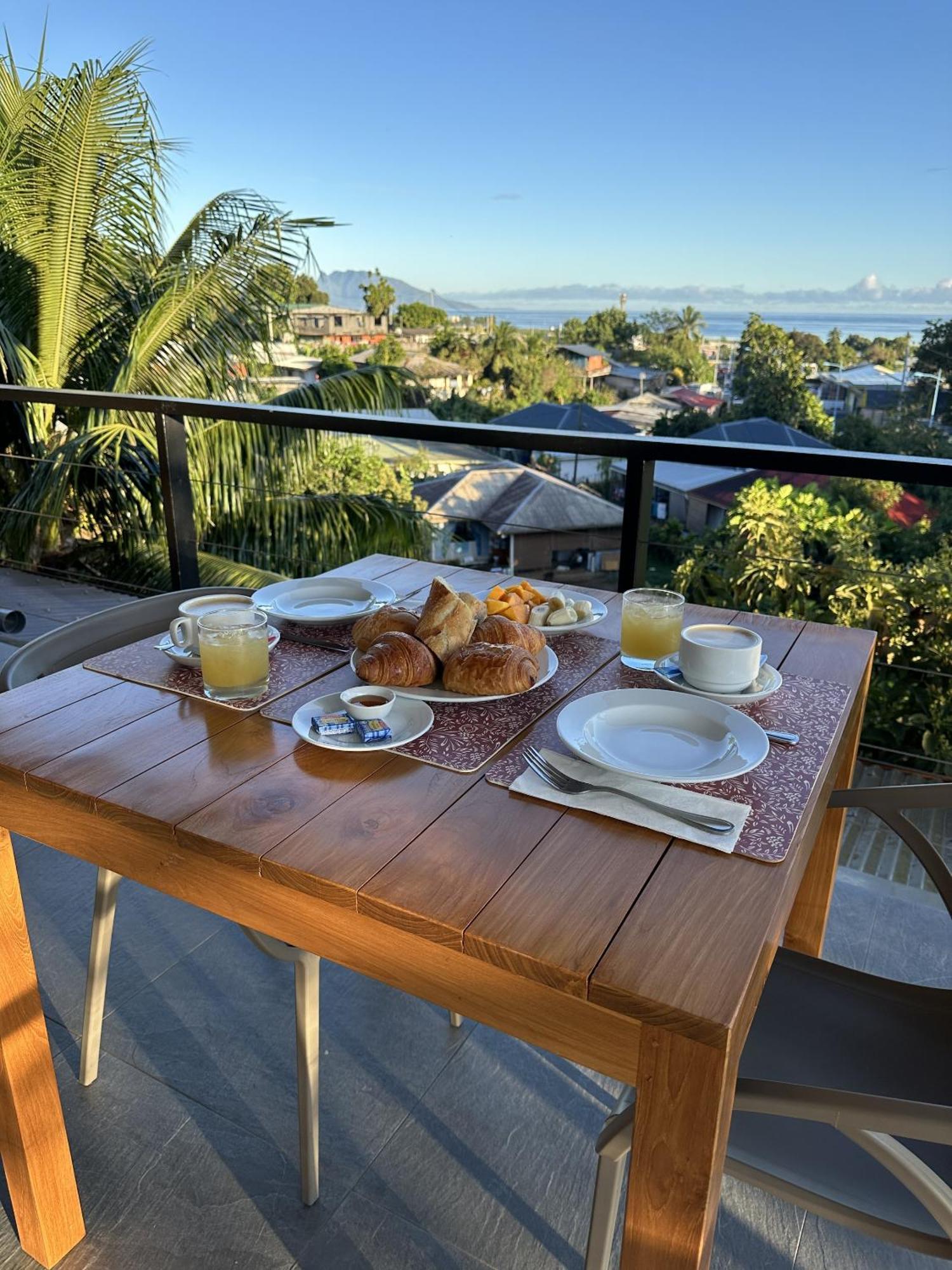 Ononui Lodge Airport, Ocean-View, Private Bathroom And Balcony, Free Wifi And Parking, On-Site Car Rental Faaa Exterior foto