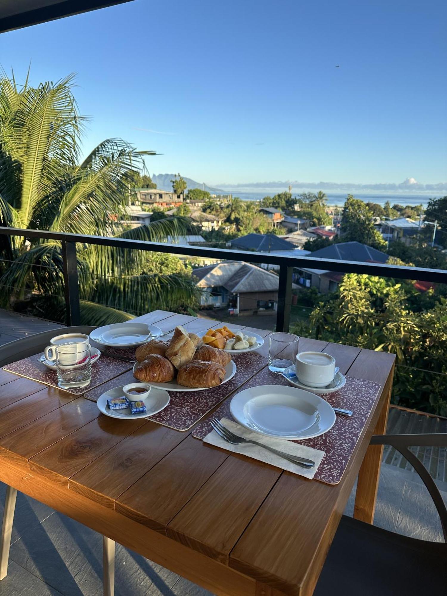 Ononui Lodge Airport, Ocean-View, Private Bathroom And Balcony, Free Wifi And Parking, On-Site Car Rental Faaa Exterior foto